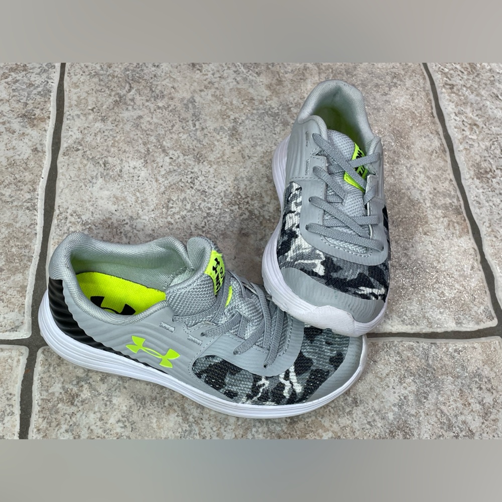 Under Armour Kids Gray and Neon Green Sneakers size 13